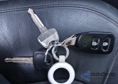 2011 Hyundai Tucson Limited z USA, uszkodzony, nr VIN KM8JU3AC1BU156431